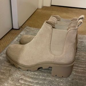 Steve Madden Hadlee Lug Sole Chelsea Boot